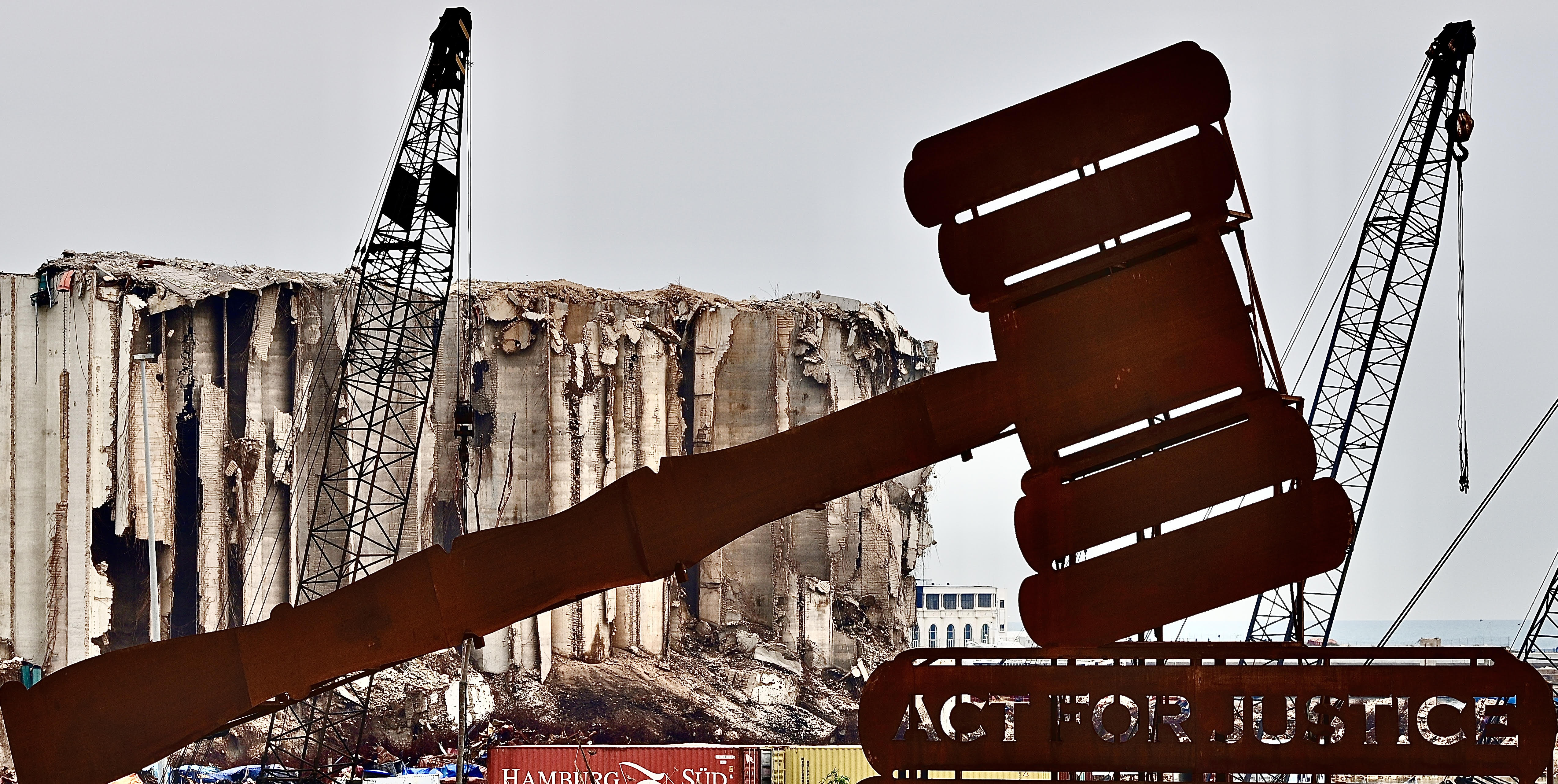 القرار الاتهامي في ملف المرفأ إلى 2026