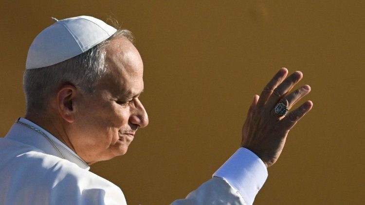 البابا في لبنان رسالة الى مسيحيي المنطقة  