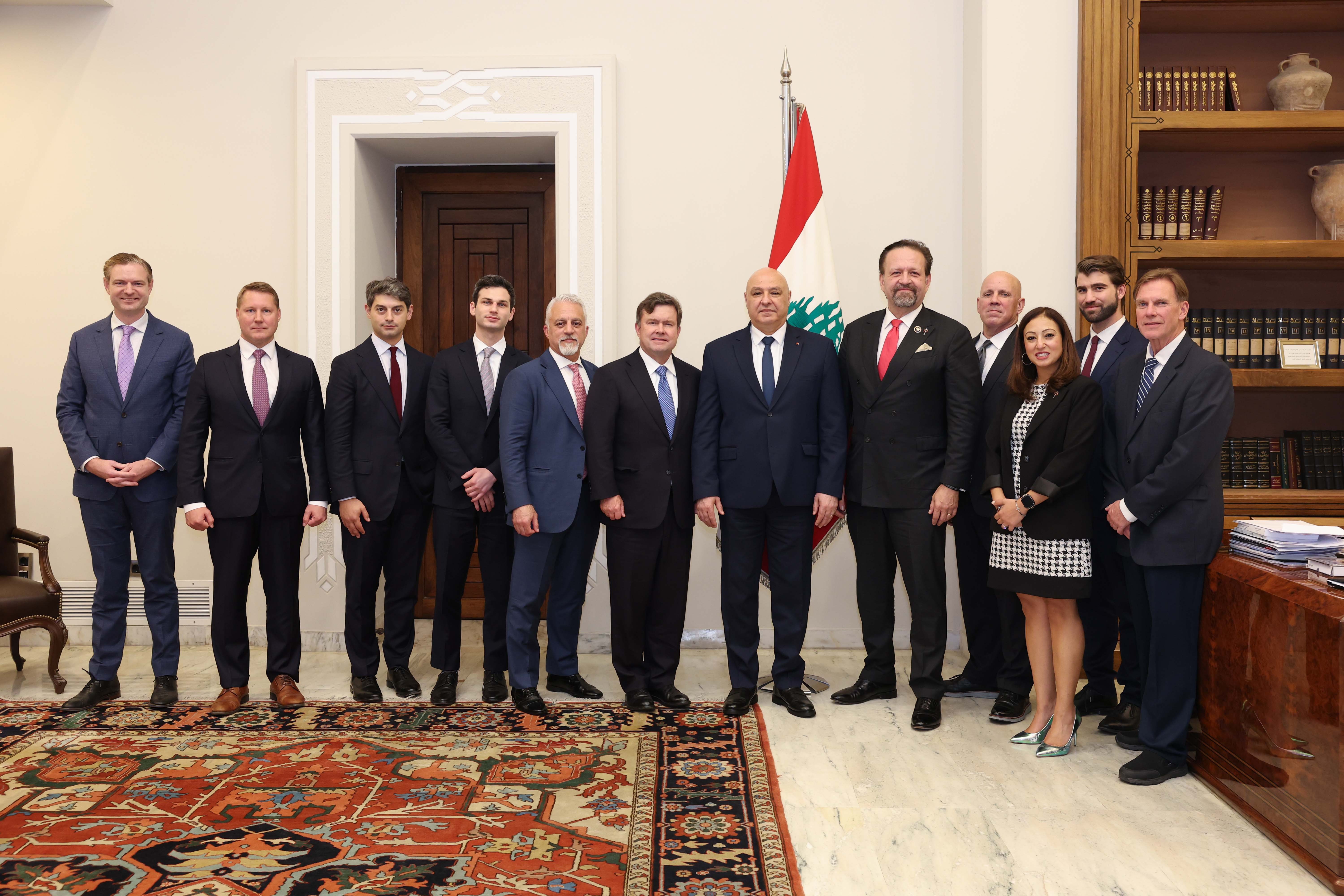 ثلاثية الخزانة الأميركية:  القرض الحسن والفجوة المالية والمحافظ الالكترونية