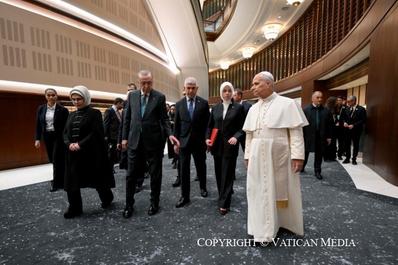 صورة توضيحية للمقال: البابا في تركيا دعوة الى الحوار وان تكون عامل استقرار وتقارب