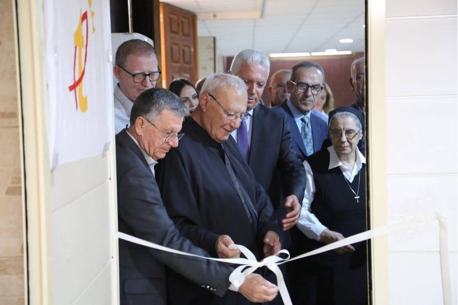 صورة توضيحية للمقال: استوديو تيلي لوميير في الجنوب مسيرة في دعم الكنيسة لابنائها