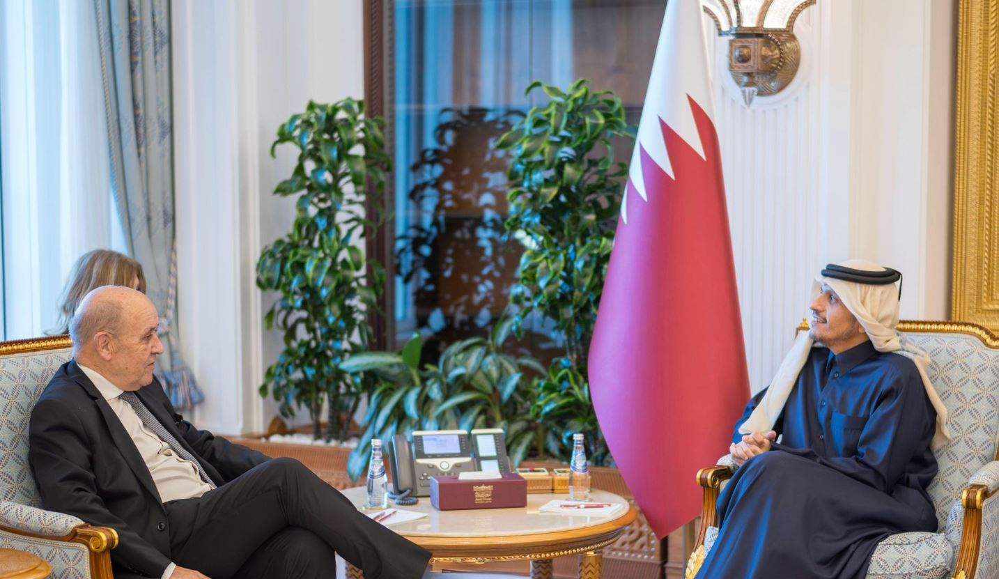 بدء التمهيد للتمديد للمجلس النيابي لودريان في قطر لبحث الوضع اللبناني